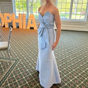 Bagdley Mischka Front Bow evening gown